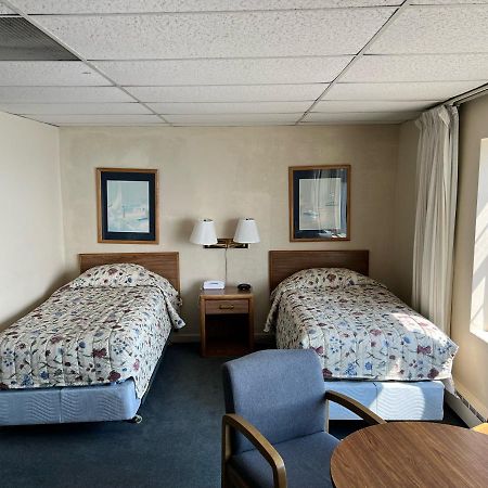 Shoreline Inn Grand Marais Exterior photo